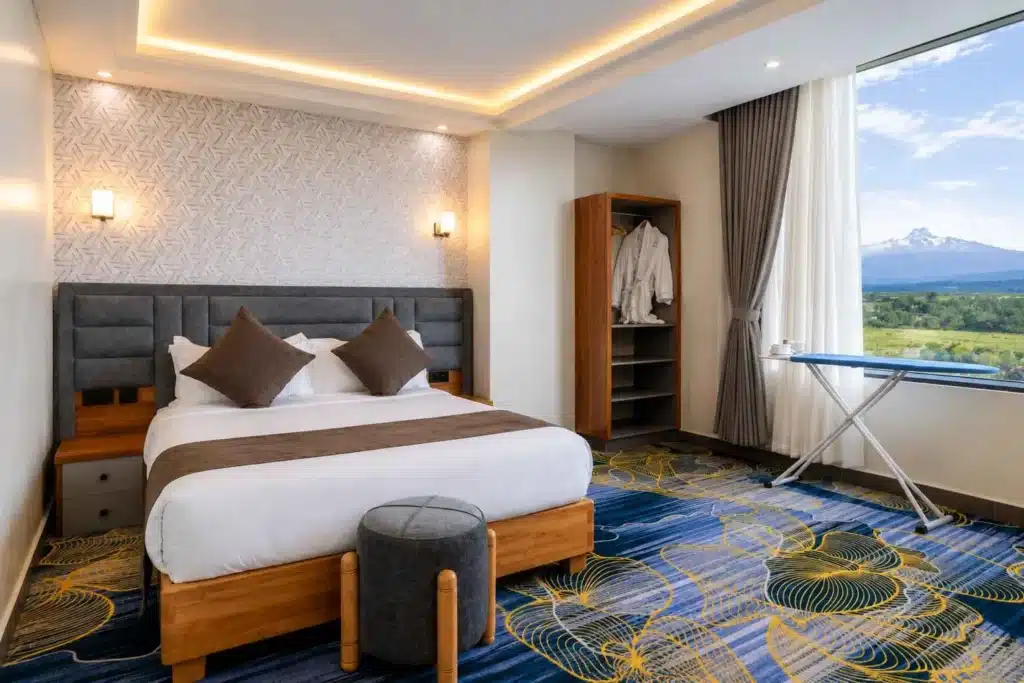 two-bedroom-suite-extra-bedroom-mount-kenya-view-tha-nickolee-hotel-nanyuki
